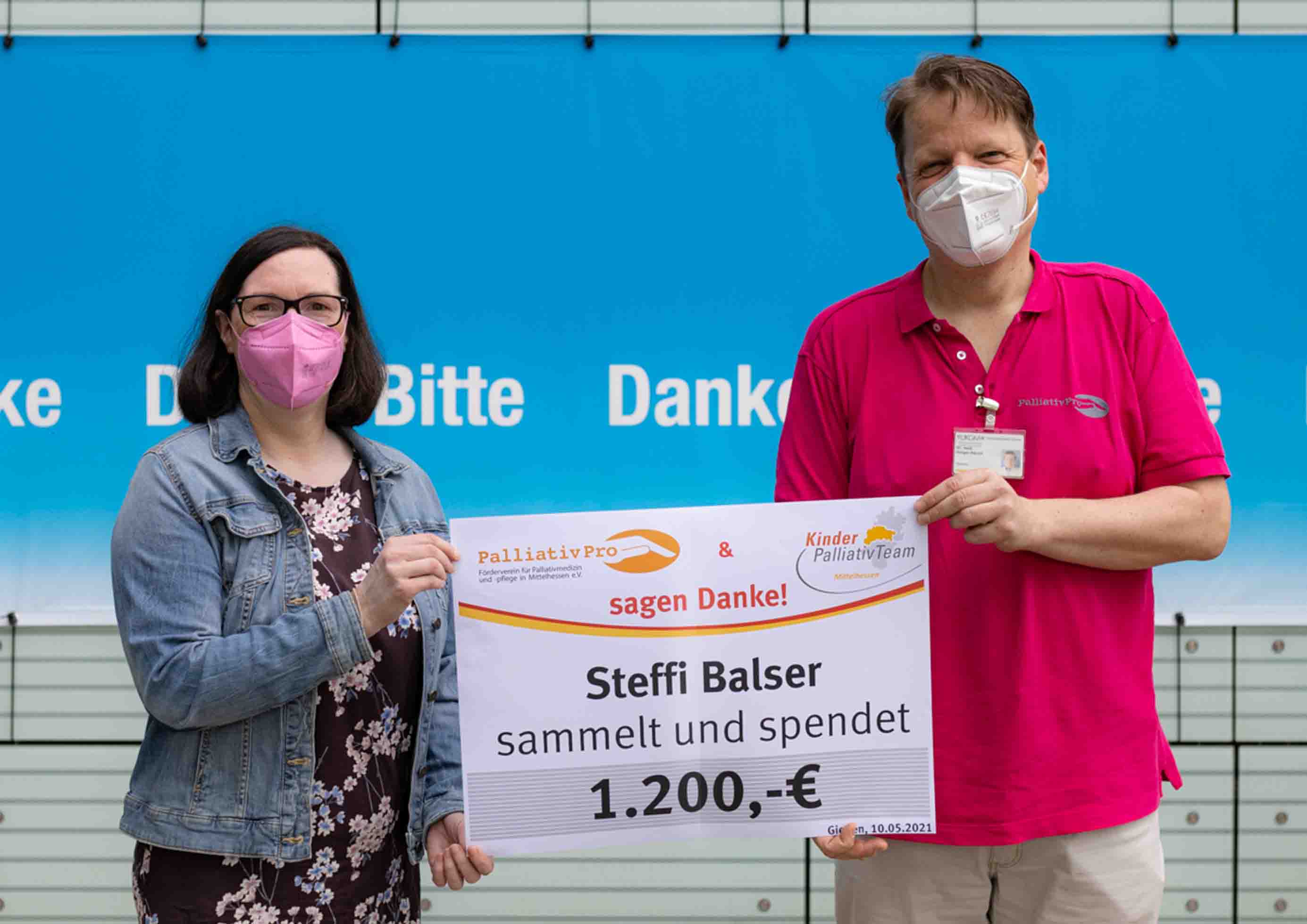 Spende Steffi Balser Salon Claus Fuer Pallikinder